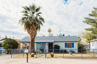 1323 N Center